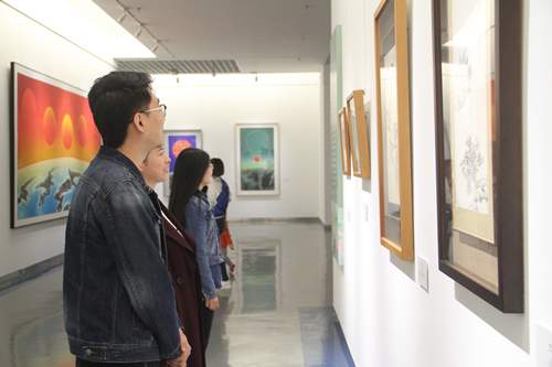 ��һ��(g��)�|���ϱ��ˡ���?ji��ng)��?gu��)�Ʉ�(chu��ng)�����չ���_Ļ