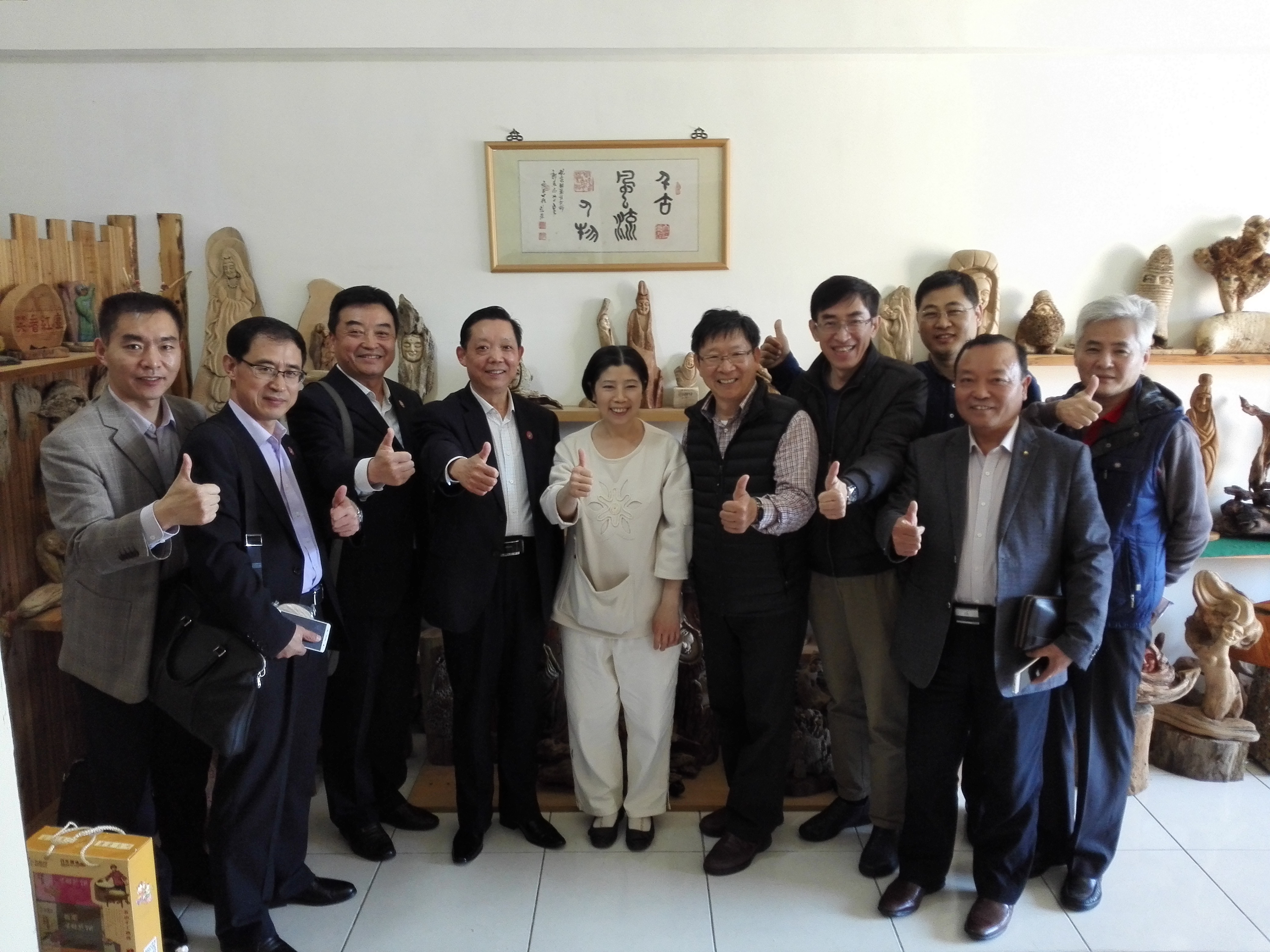 3��27����ʡ�_(t��i)�k��������ʡ�_(t��i)��(li��n)�x��(hu��)��(hu��)�L(zh��ng)������һ���c��¡��ɽ�|ͬ�l(xi��ng)��(hu��)��Մ�������������u��������Ư��ľ��̎�������