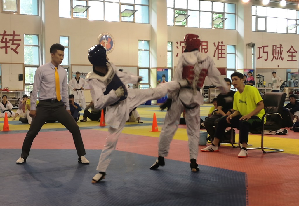 魯臺跆拳道訓(xùn)練友誼賽在山東濟南舉行 魯臺跆拳道訓(xùn)練友誼賽在山東濟南舉行