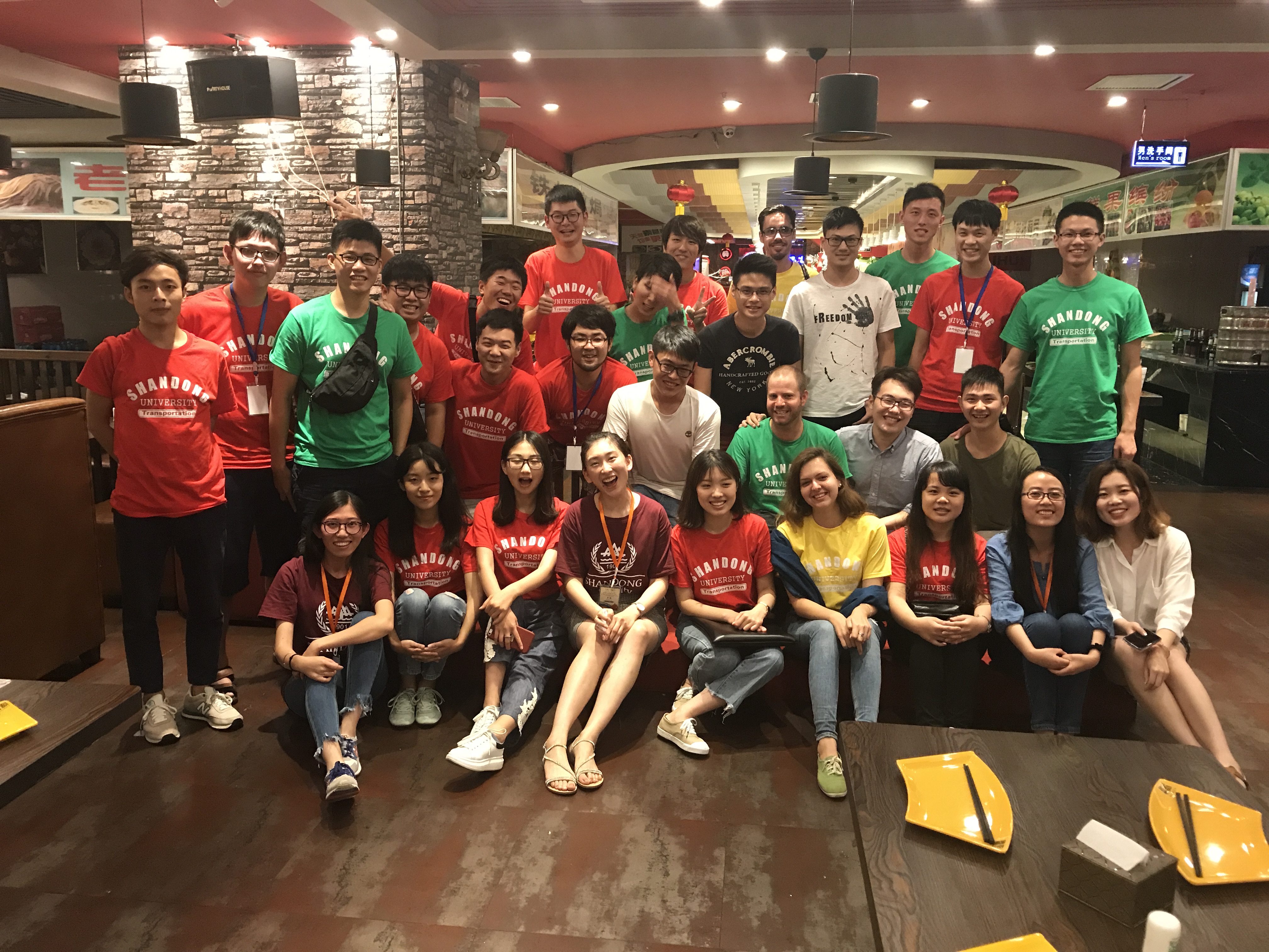 ɽ�|��W���Čá����н�ͨ������ ���H���ڌWУ�����u�ɹ��e��