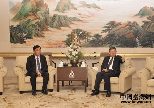 �Ϻ������L(zh��ng)���ە�(hu��)Ҋ�_(t��i)����Ͷ�h�L(zh��ng)������