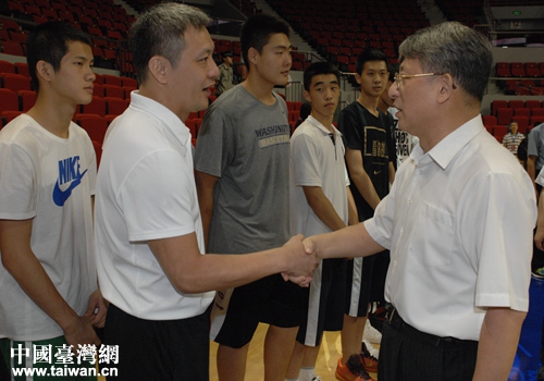 上海市委常委看望來自臺北的運動員 上海市委常委看望來自臺北的運動員