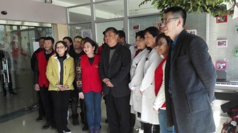 �Ϻ��h�й�ί��(hu��)�c�����t(y��)ԺסԺ��ͯͬ�c����