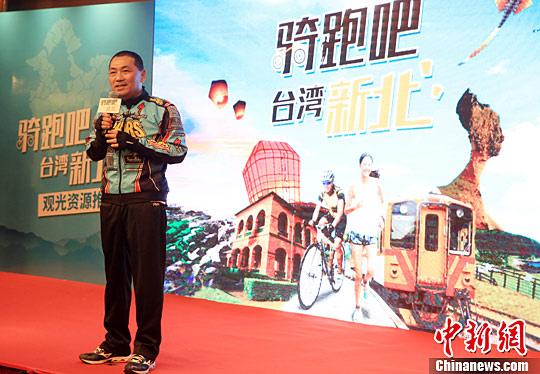 �_(t��i)���±��и����L(zh��ng)һ������܇���b���F(xi��n)���Ϻ��ƏV�����