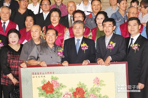 郭樹(shù)清攜山東文化瑰寶訪臺(tái)民眾大呼過(guò)癮(圖)