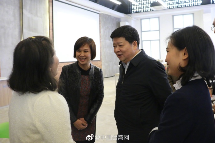 �������ڏB�T�{���_�����ꄓ(chu��ng)�I(y��)��r ���������_��