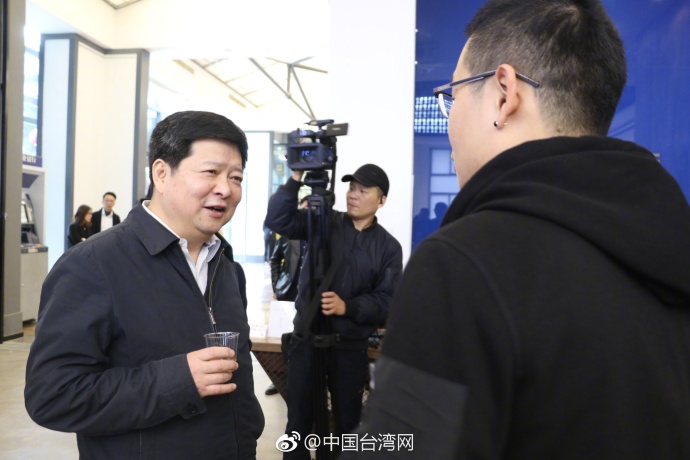 �������ڏB�T�{���_�����ꄓ(chu��ng)�I(y��)��r ���������_��