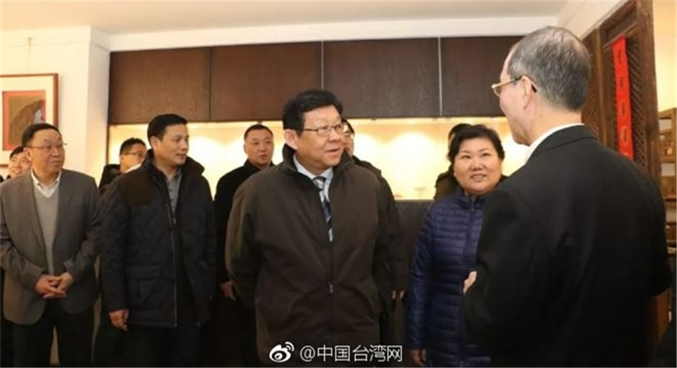 海協(xié)會(huì)會(huì)長(zhǎng)陳德銘走訪慰問(wèn)河南臺(tái)商并座談交流