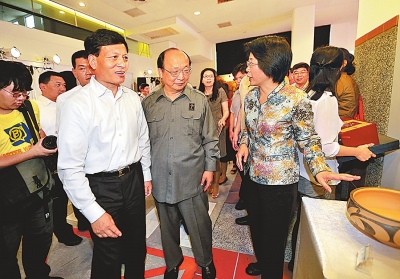 6��13�����������Ļ����u�С��_Ļʽ���_���Ѓ�ͯˇ�g(sh��)�^�_Ļ