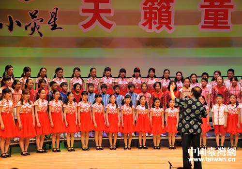 小熒星合唱團演出現(xiàn)場 小熒星合唱團演出現(xiàn)場