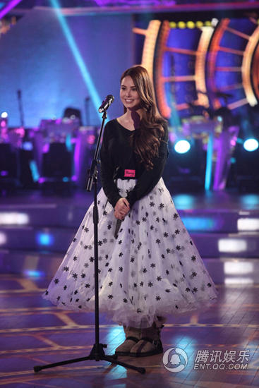 �ܽ܂�Ů���׵Ǵ�ꑾCˇ��(ji��)Ŀ �ψ�(ch��ng)�o�������ĳ���