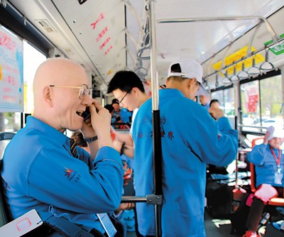 大陸首個盲人旅行團(tuán)赴臺旅游 大陸首個盲人旅行團(tuán)赴臺旅游