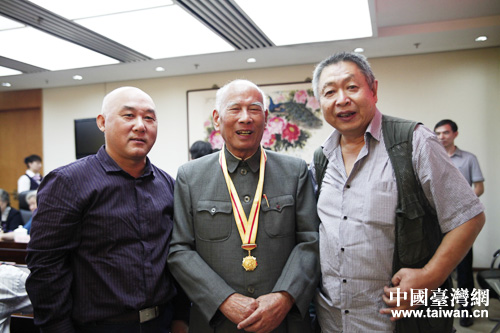 ���e�c�S��ͬ�W�����L����Ԫ��Ӱ