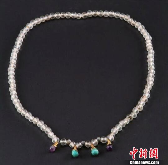西安一唐墓出土文物珍品水晶項(xiàng)鏈“驚艷”穿越時(shí)空