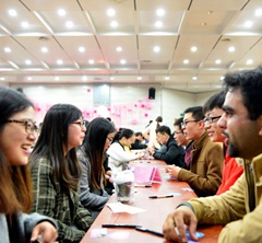 �Ϸʸ�У5000��W(xu��)�����w���H����У�@���