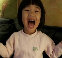 СS��Ů����Ц�� �п��䴩���L(f��ng)�����Լ�