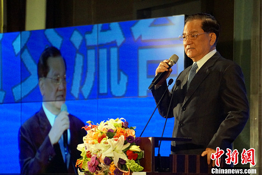 �ɰ����F�ݣ���(j��ng)��Փ���_����Ļ�B��(zh��n)���ǲ��۳�ϯ