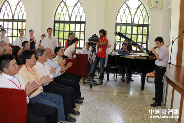 �r�����ɰ��P(gu��n)ϵ����־܊�c��־��һͬ�^��ä�_���л���äУ�Wͯ��������