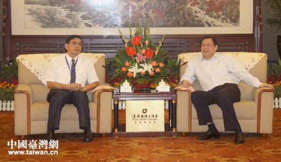 ����ʡί����ӛ��ʡ�L(zh��ng)�żҺ����L(zh��ng)ɳ��(hu��)Ҋ�ˁ�����L����ͥ�����B(t��i)��(j��ng)��(j��)�^(q��)���ĺ��{�ɰ�ý�w(li��n)�ϲ��L�F(tu��n)һ����