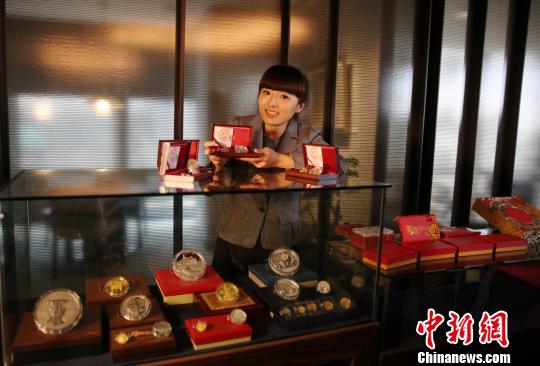 10公斤重的羊年生肖金幣首次亮相臺北 10公斤重的羊年生肖金幣首次亮相臺北