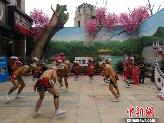 ���u�����_��ζ��ʳ��(ji��)��������Ĵ���Ⱥ��ʳ�R����