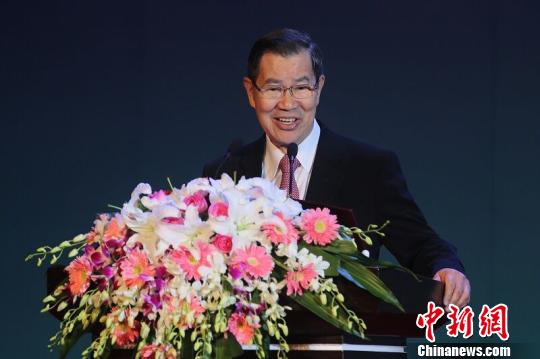 ʒ�f�L(zh��ng)���Ͻ�ɽ���(hu��)��ɰ���I(y��)�������_���ζ����}��