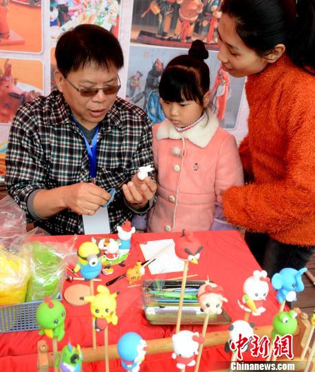 ���{�ɰ������Ļ���(ji��)���{Ԫ�خ��ʼ���