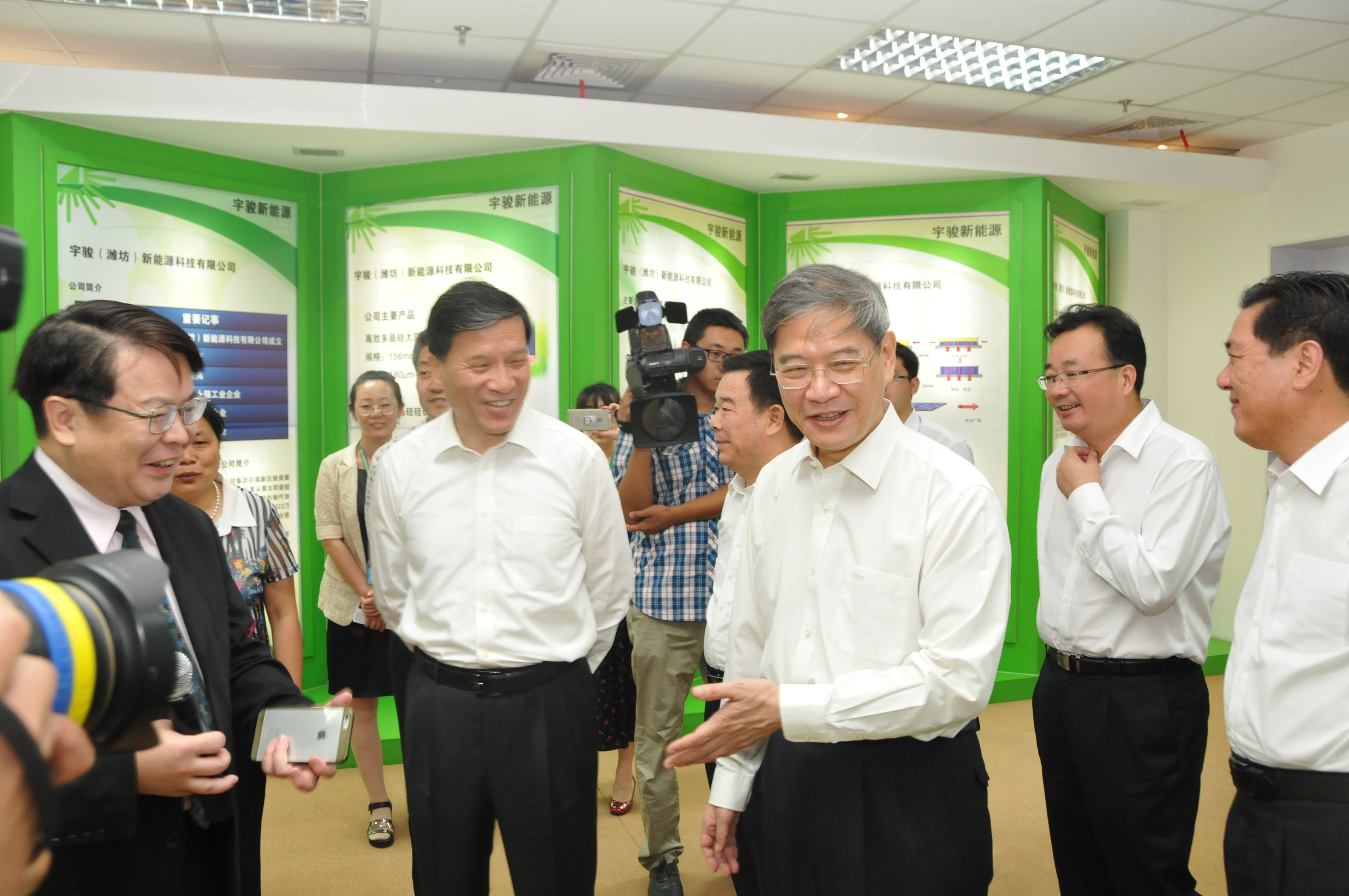 張志軍主任出席魯臺經(jīng)貿(mào)洽談會并在山東調(diào)研 張志軍主任出席魯臺經(jīng)貿(mào)洽談會并在山東調(diào)研