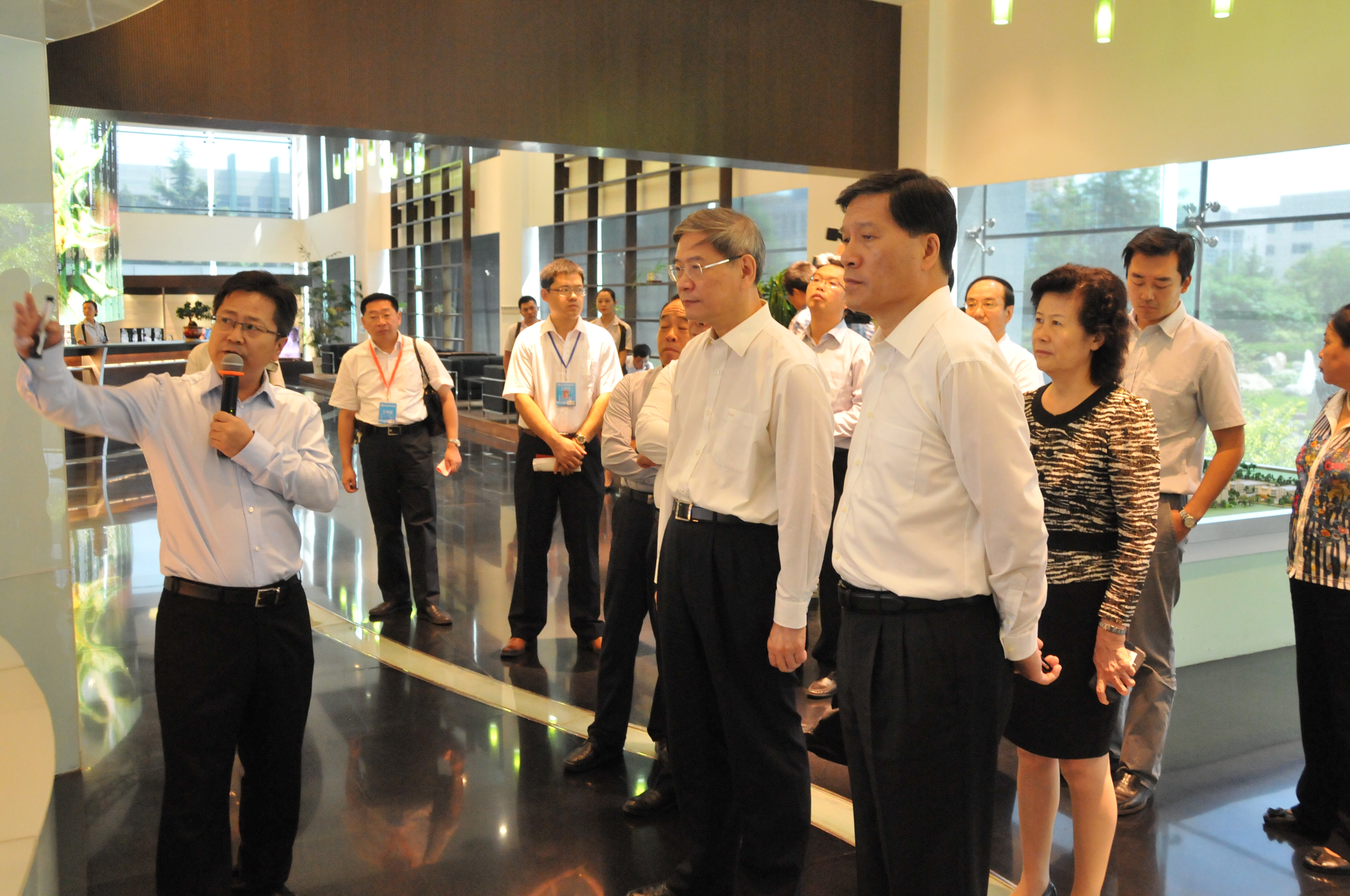 張志軍主任出席魯臺經(jīng)貿(mào)洽談會并在山東調(diào)研 張志軍主任出席魯臺經(jīng)貿(mào)洽談會并在山東調(diào)研