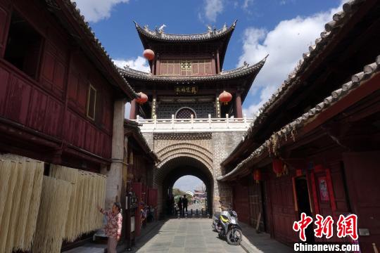 ����Ρɽ�ų��L(f��ng)ò�������� �z