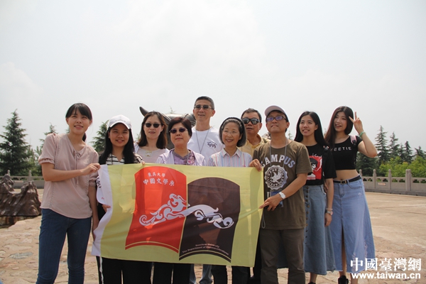 兩岸青年學(xué)生走進(jìn)山西永濟(jì)古樓名剎 追尋中華文化 兩岸青年學(xué)生走進(jìn)山西永濟(jì)古樓名剎 追尋中華文化