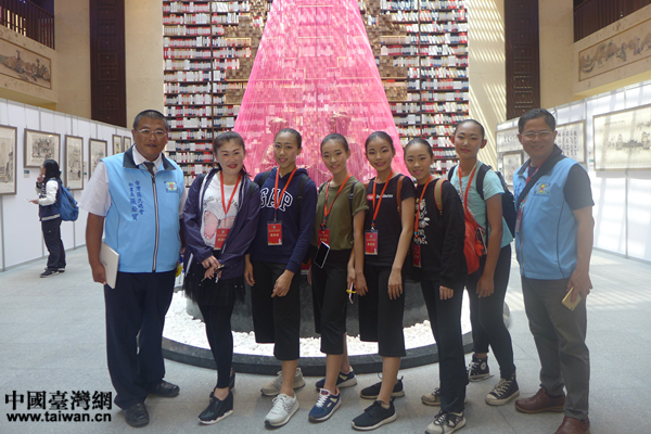 臺灣青少年參觀海峽兩岸中醫(yī)藥博物館 臺灣青少年參觀海峽兩岸中醫(yī)藥博物館