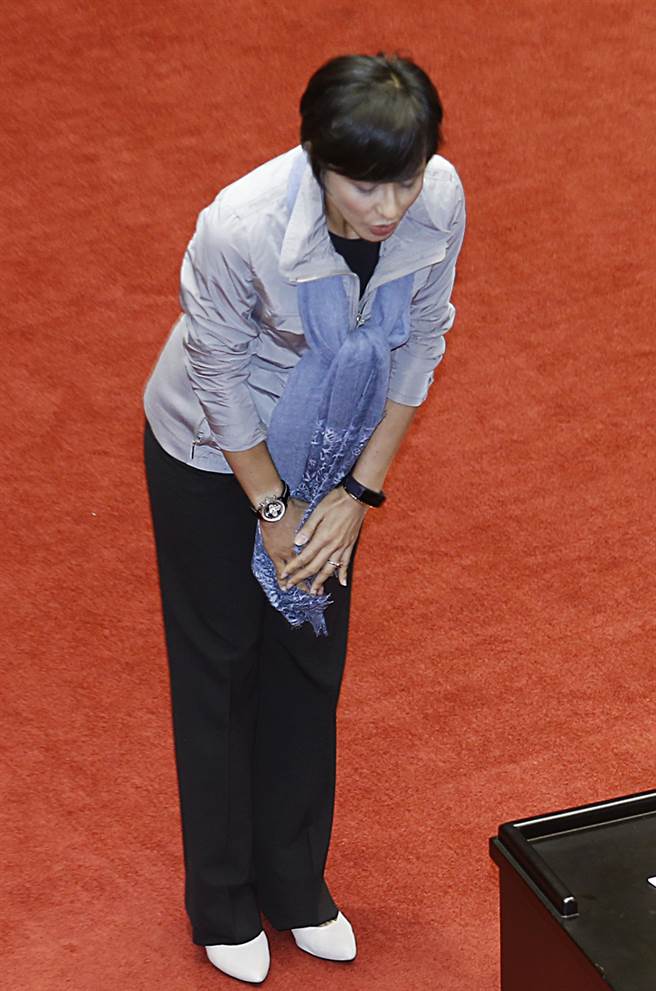 ���T���R������� �@λŮ���Gί��������B(t��i)���ձ�