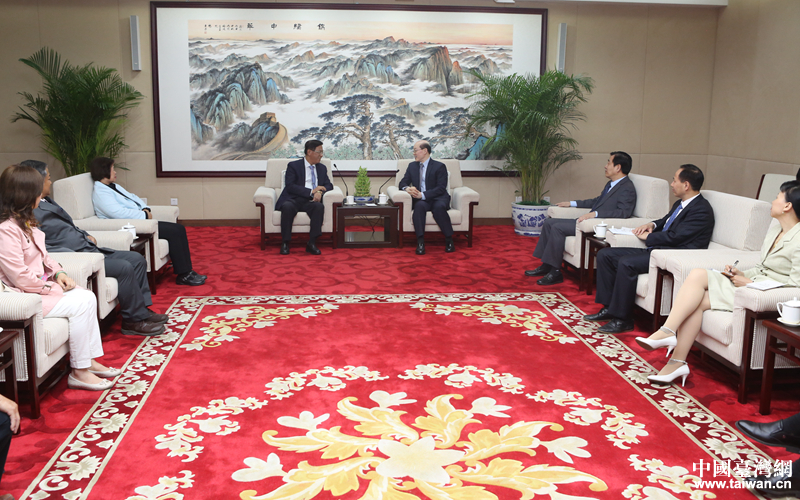 ���Y(ji��)һ��(hu��)Ҋ(ji��n)�_(t��i)����Ͷ�h�L(zh��ng)������