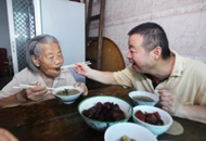 ���B(y��ng)��С�����B(y��ng)���������ձ�ķ�ɰٚq��ĸ�H�� ���ϖ|���f��