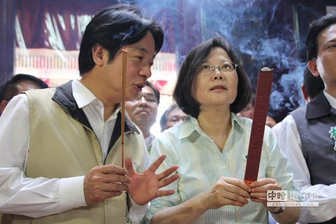 蔡英文賴清德在南部大本營民調(diào)暴跌,因此事被選民拋棄? 蔡英文賴清德在南部大本營民調(diào)暴跌,因此事被選民拋棄?