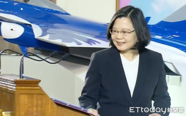 ��Ӣ�ķQ�ɰ������߻�����(qu��n)��· �����h:�ȱ��(zh��)��߀����