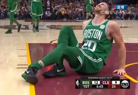 NBA新賽季“傷病潮”成主旋律 競(jìng)技體育殘酷性與兄弟情并存 NBA新賽季“傷病潮”成主旋律 競(jìng)技體育殘酷性與兄弟情并存