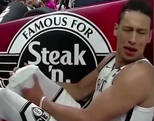 NBA新賽季“傷病潮”成主旋律 競(jìng)技體育殘酷性與兄弟情并存 NBA新賽季“傷病潮”成主旋律 競(jìng)技體育殘酷性與兄弟情并存