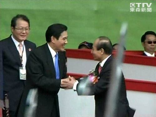 �RӢ���c�������棺�׶����֔�(sh��)��Ę����Ц�ݣ��D��