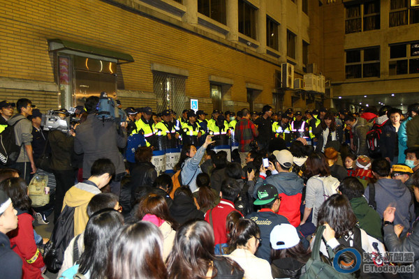 ���˘�:��ʧ�ؿ��hȺ���е�ʹ�� �����ɾ�����(qi��ng)���(q��)�x