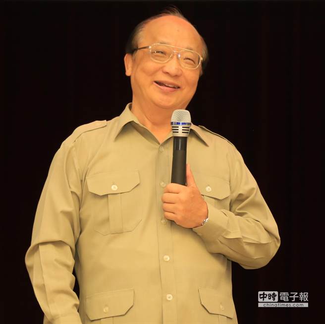 胡志強(qiáng)明早接受冰桶挑戰(zhàn)并捐款 胡志強(qiáng)明早接受冰桶挑戰(zhàn)并捐款