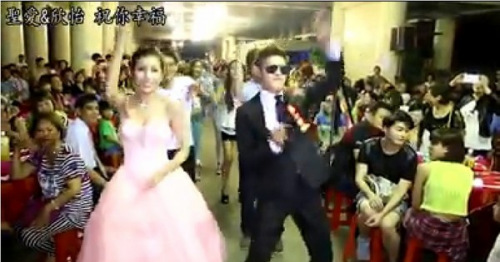 臺動感新人跳婚禮進(jìn)場舞 網(wǎng)友:婚禮也要這么辦 臺動感新人跳婚禮進(jìn)場舞 網(wǎng)友:婚禮也要這么辦