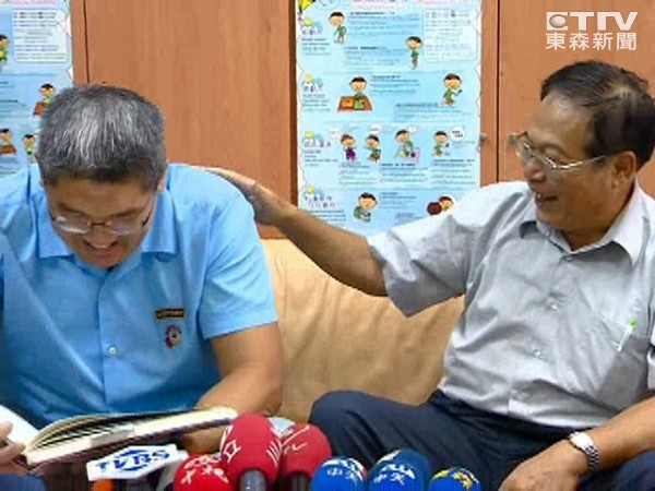 �B�����L�����ώ� �K�ⱬ��ʳ��������@������Ů��