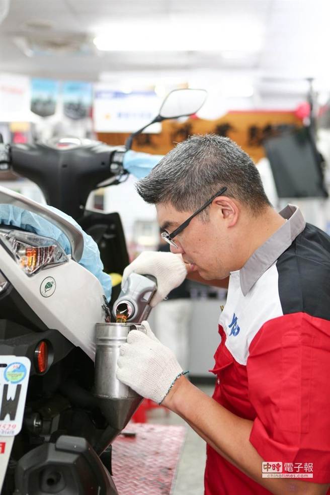 �B���ġ�Working Stay���г̵ڶ�վ����Ħ��܇���w�(y��n)��܇����������