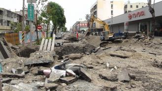 高雄氣爆區(qū)通車民眾百感交集:不像住在災(zāi)區(qū)了 高雄氣爆區(qū)通車民眾百感交集:不像住在災(zāi)區(qū)了