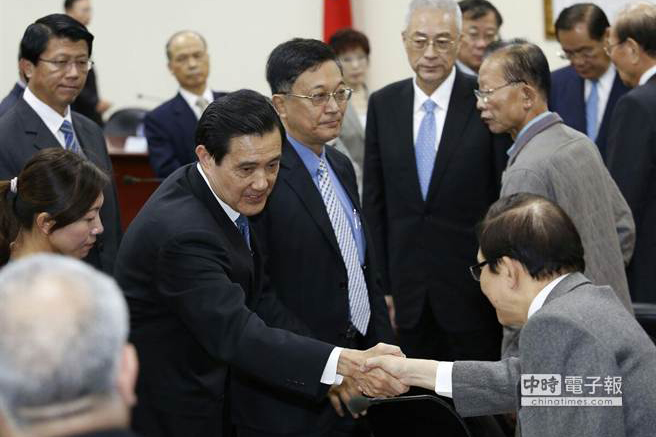 �RӢ���oȥ�h��ϯ��(w��)���Ƕ��x�����h��ϯ���S�RӢ�����г�ί���ֵ��e