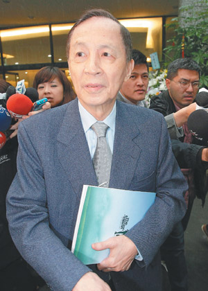 朱立倫岳父:讓年輕領(lǐng)袖挽救國(guó)民黨老一輩可放手 朱立倫岳父:讓年輕領(lǐng)袖挽救國(guó)民黨老一輩可放手