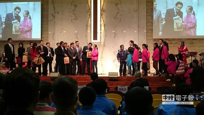 �RӢ�������������ԺԺͯٛ(z��ng)��ʥ�Q�Y��