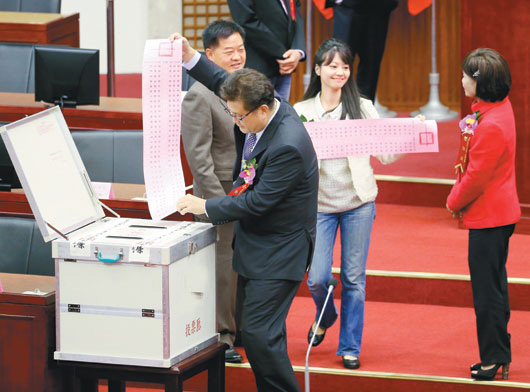 22縣市議長選舉民進黨僅3席 綠完全執(zhí)政破功 22縣市議長選舉民進黨僅3席 綠完全執(zhí)政破功